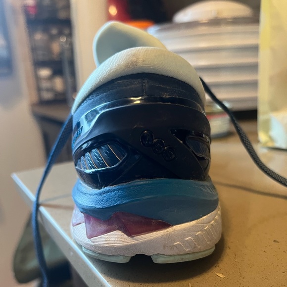 SOLD OUT ONLINE ASICS Kayano 27 womens running sneakers - Picture 7 of 9